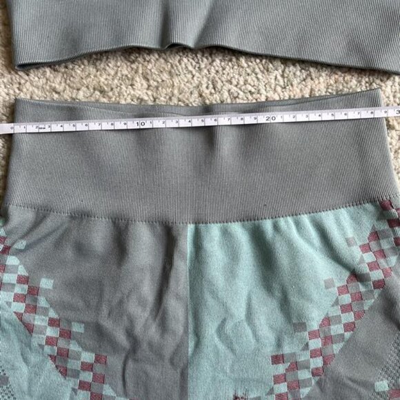 Gymshark two pieces set - Picture 10 of 12